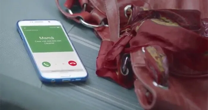 El uso del teléfono móvil al volante