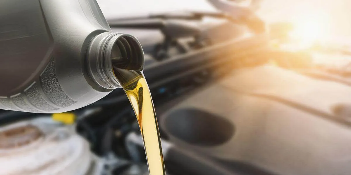 Qué aceite lleva mi coche y cuándo debo cambiarlo