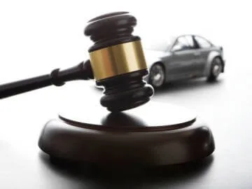 ¿Quién paga la multa por no llevar cinturón?