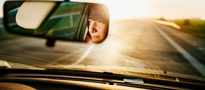 ¿Qué espejos son obligatorios en el coche para la DGT?