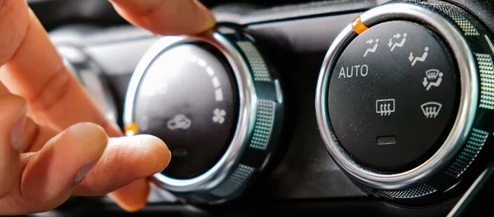Recargar el aire acondicionado del coche: ¡no lo dejes para el último momento!
